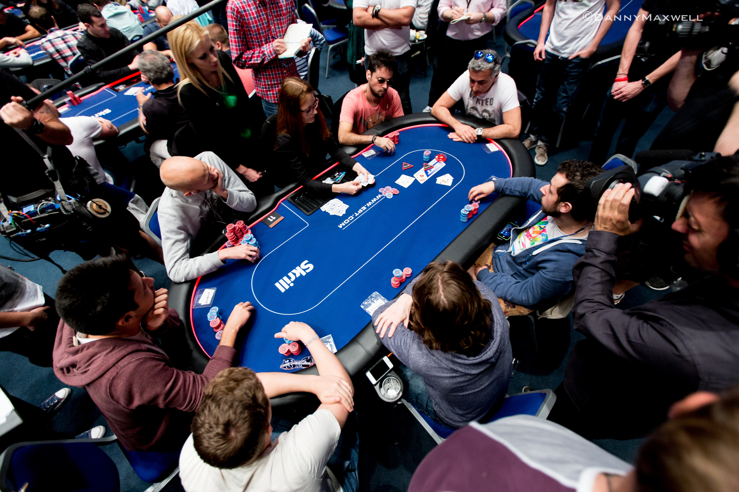 Situs Permainan Poker Online Teramai Nan Menjadi Bandar Taruhan Kartu Terbagus